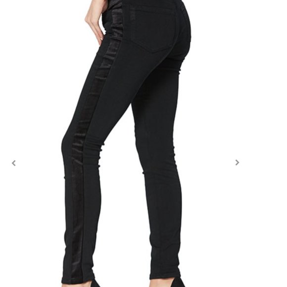 NWT Paige Hoxton High Rise Ultra Skinny Jeans With Velvet Trim